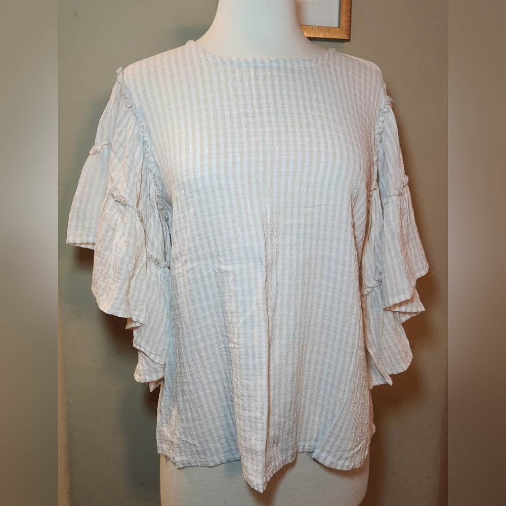 Anthro Pilcro Sybil Ruffle Sleeve Blouse Size Medium Tan/ White‎ Stripe